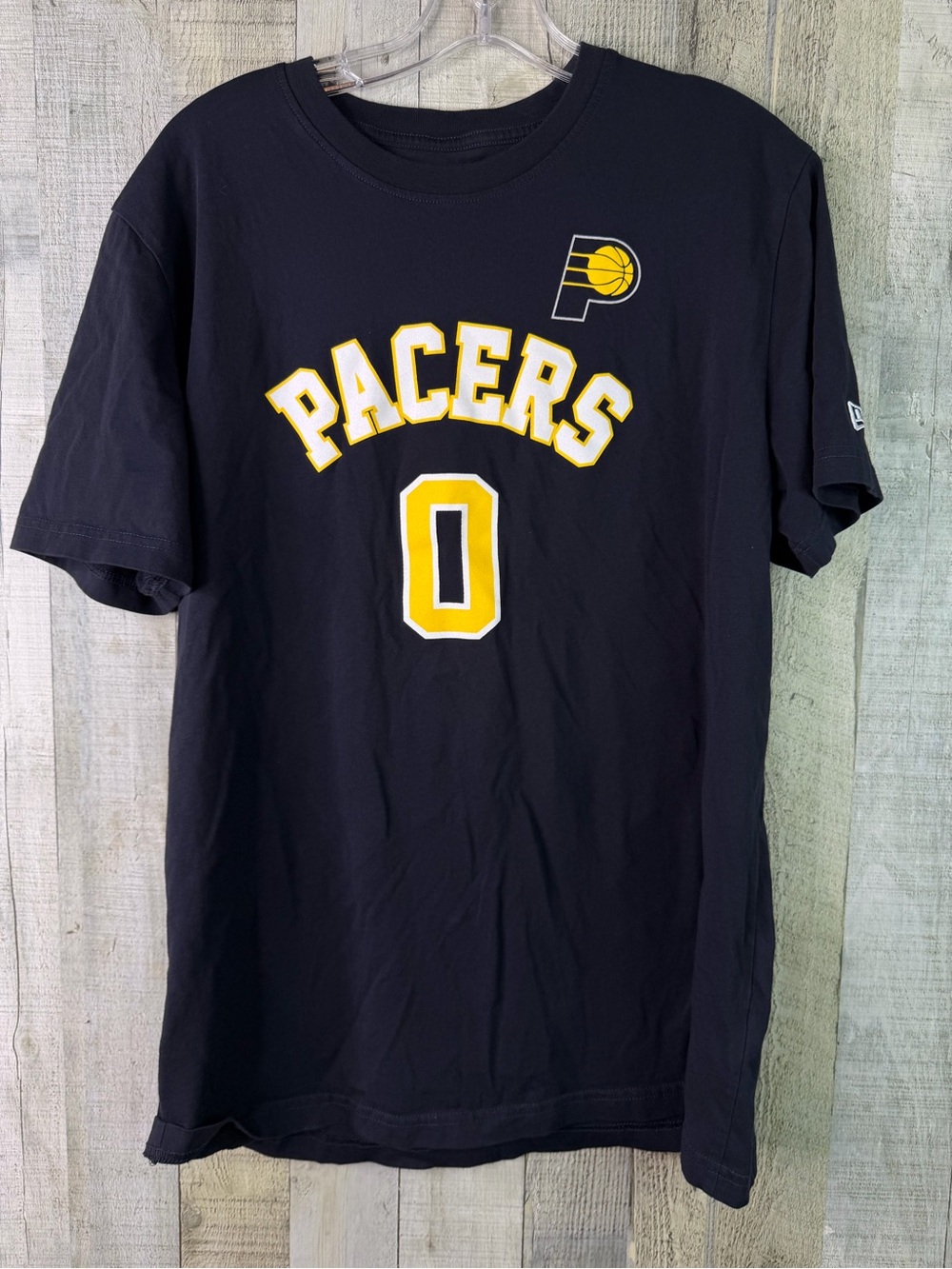 Indiana Pacers Size Large New Era “0” Haliburn Crewneck Short Sleeve T-Shirt